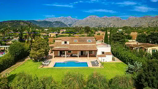 Villa Ecru Floor plan