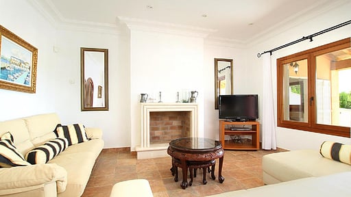 Villa Ecru Living room