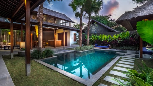 Villa Edelweiss Bumbak Swimming pool