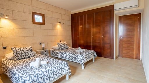 Villa El Higuerin Спальня 1