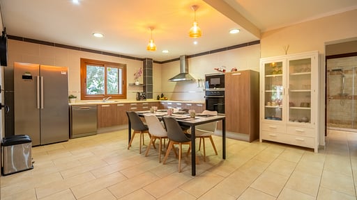 Villa El Higuerin Обеденная зона