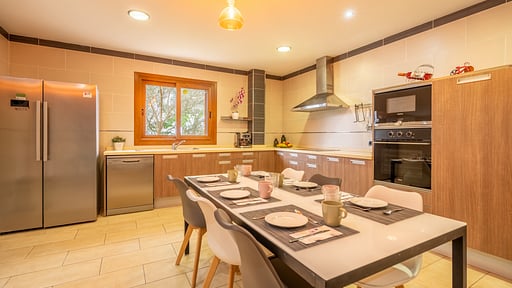 Villa El Higuerin Обеденная зона