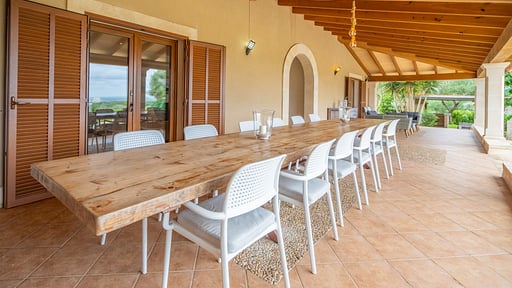 Villa El Higuerin Обеденная зона