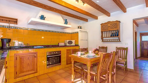 Villa Jardi Kitchen