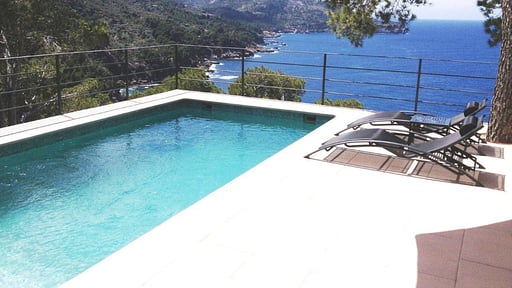 Villa El Niu de L'Oronella Бассейн