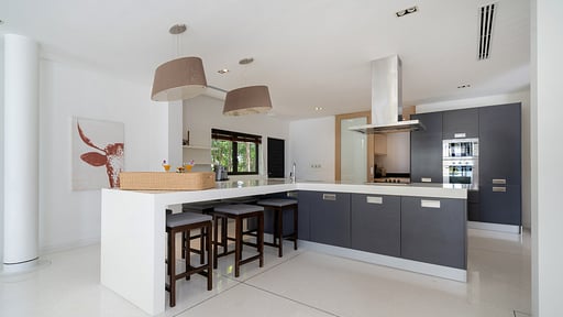 Villa Elegance Kitchen