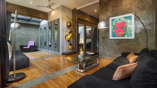 Villa Grande Salon