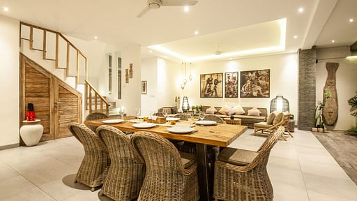 Villa Elinata Dining area