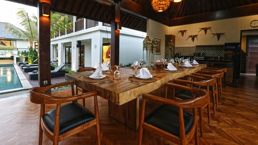 Villa Elite Cassia Dining area