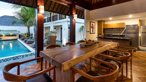 Villa Elite Lotus Dining area