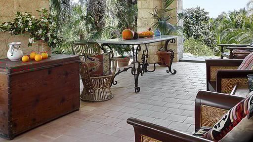 Villa Elixir Sicily Dining area