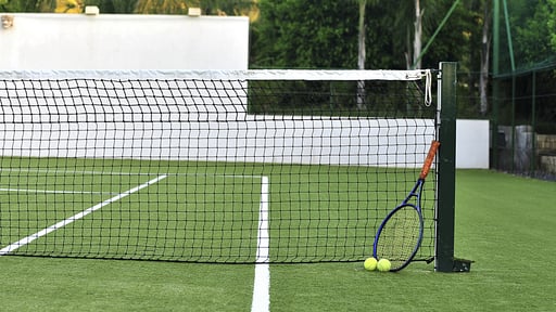 Villa Elixir Sicily Tennis court