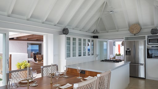 Villa Elle Dining area