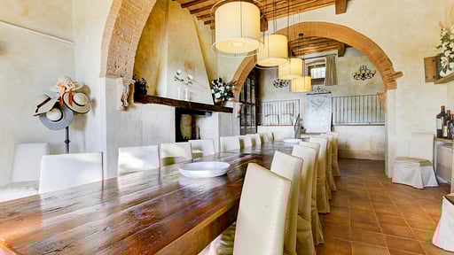 Villa Ellerone Dining area 