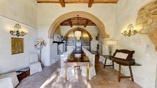 Villa Ellerone Dining area 