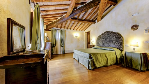 Villa Ellerone Bedroom 10