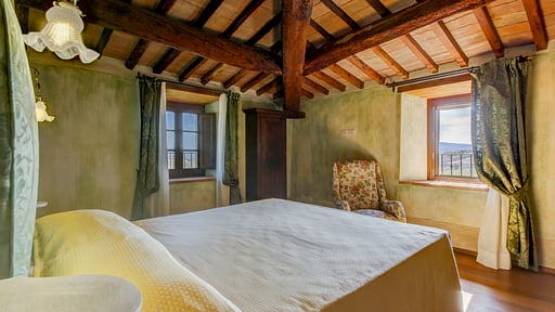 Villa Ellerone Bedroom 8