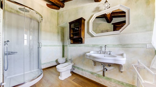 Villa Ellerone Bedroom 8