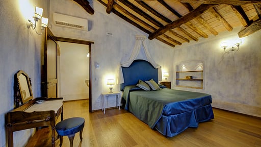 Villa Ellerone Bedroom 13