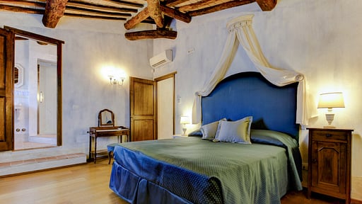 Villa Ellerone Bedroom 13