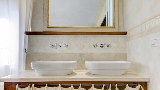 Villa Ellerone Bedroom 7