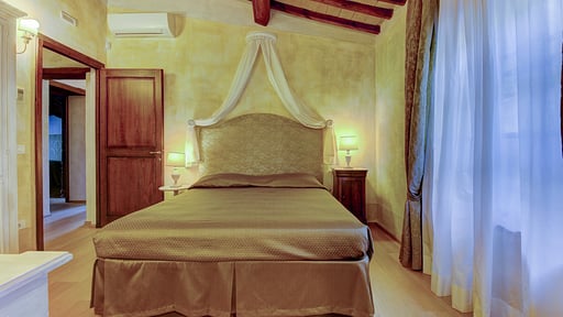 Villa Ellerone Bedroom 6