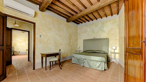 Villa Ellerone Bedroom 1