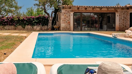 VILLA ELS AMATLLERS Swimming pool