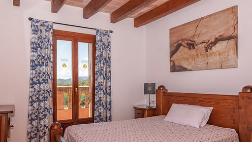 VILLA ELS AMATLLERS Bedroom 1