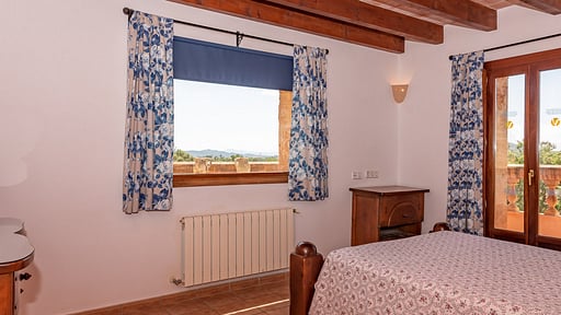 VILLA ELS AMATLLERS Bedroom 1