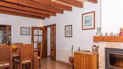 VILLA ELS AMATLLERS Dining area