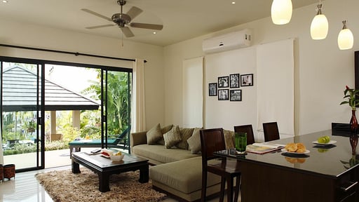 Villa Emerald Living room 1