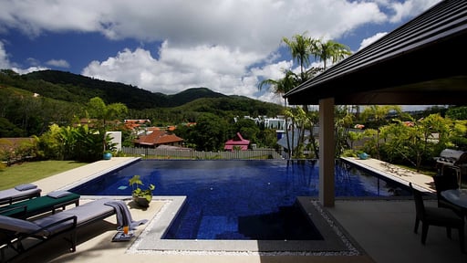 Villa Emerald Swimming pool