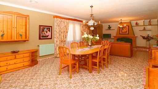 Villa Emi Dining area