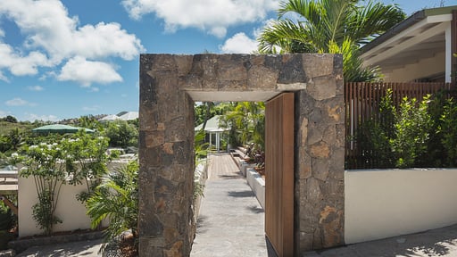 Villa Emotion Others