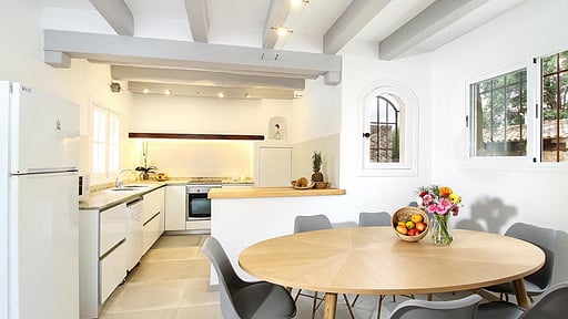 Villa Encinas Dining area