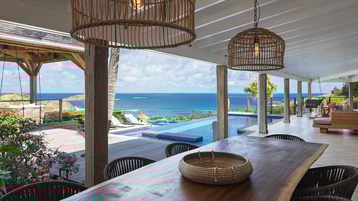 Villa Endeavour Dining area