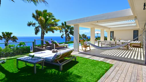 Villa Enzuma Terrace/Veranda