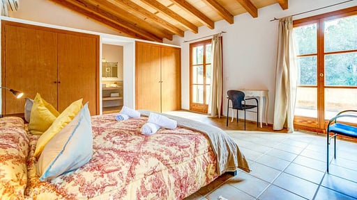 Villa Comella Slaapkamer 1