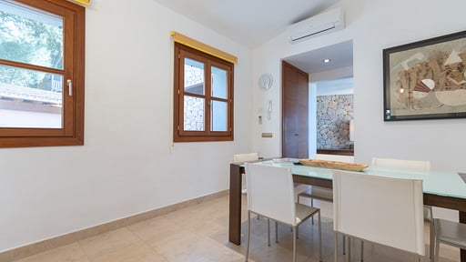 Villa Es Flavo Dining area