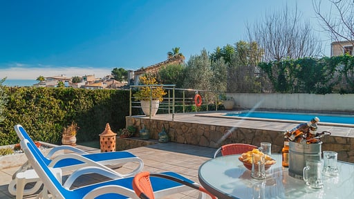 Villa Es Puig Бассейн