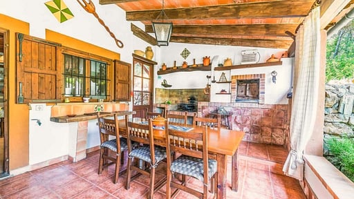 Villa Es Refugi Dining area