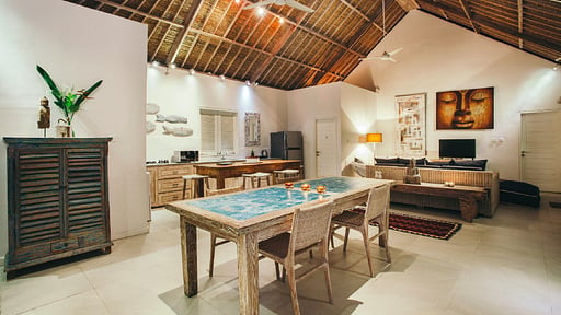 Villa Escape Dining area