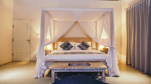 Villa Escape Bedroom 2