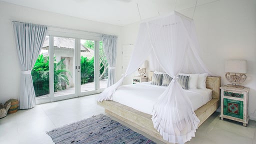 Villa Escape Bedroom 1
