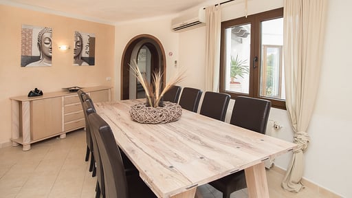 Villa Esmeralda Dining area 1