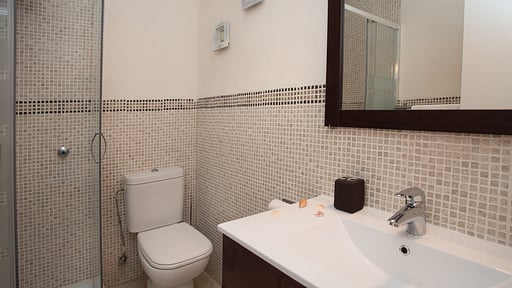 Villa Esmeralda Bedroom 2