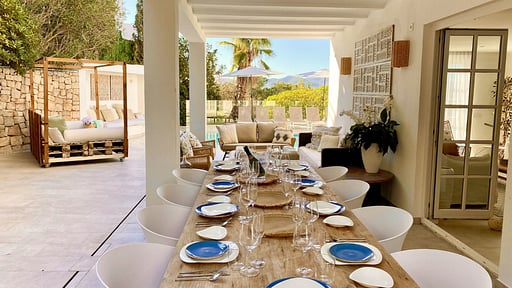 Villa Espera Dining area