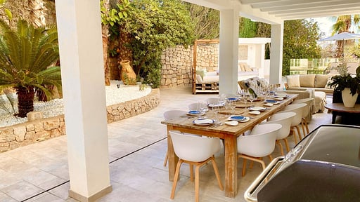 Villa Espera Dining area