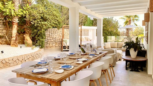 Villa Espera Dining area